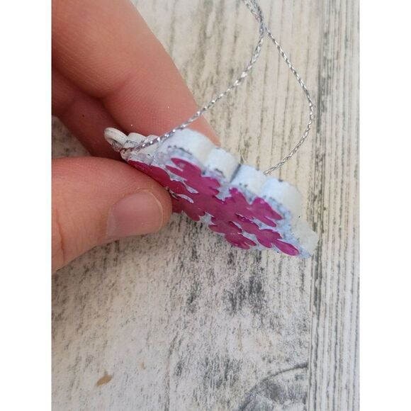 Mini pink snowflake wooden ornament Xmas decor - Picture 3 of 5